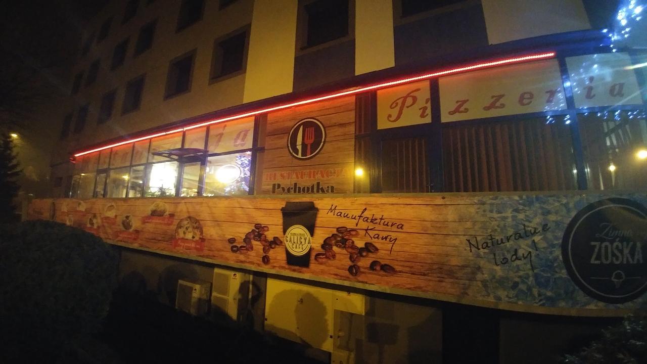 Dom Turysty Sanok Aparthotel Exterior photo